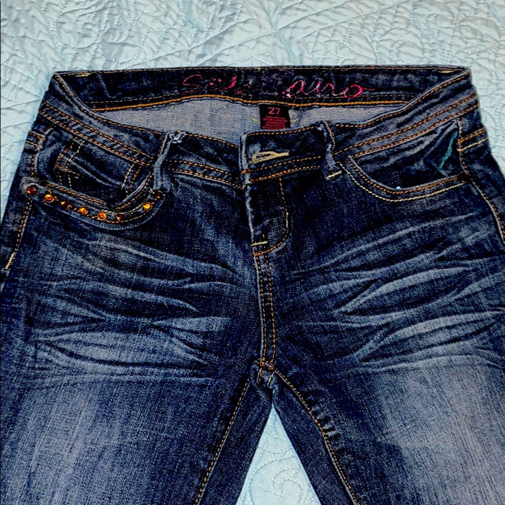 Blue jeans.